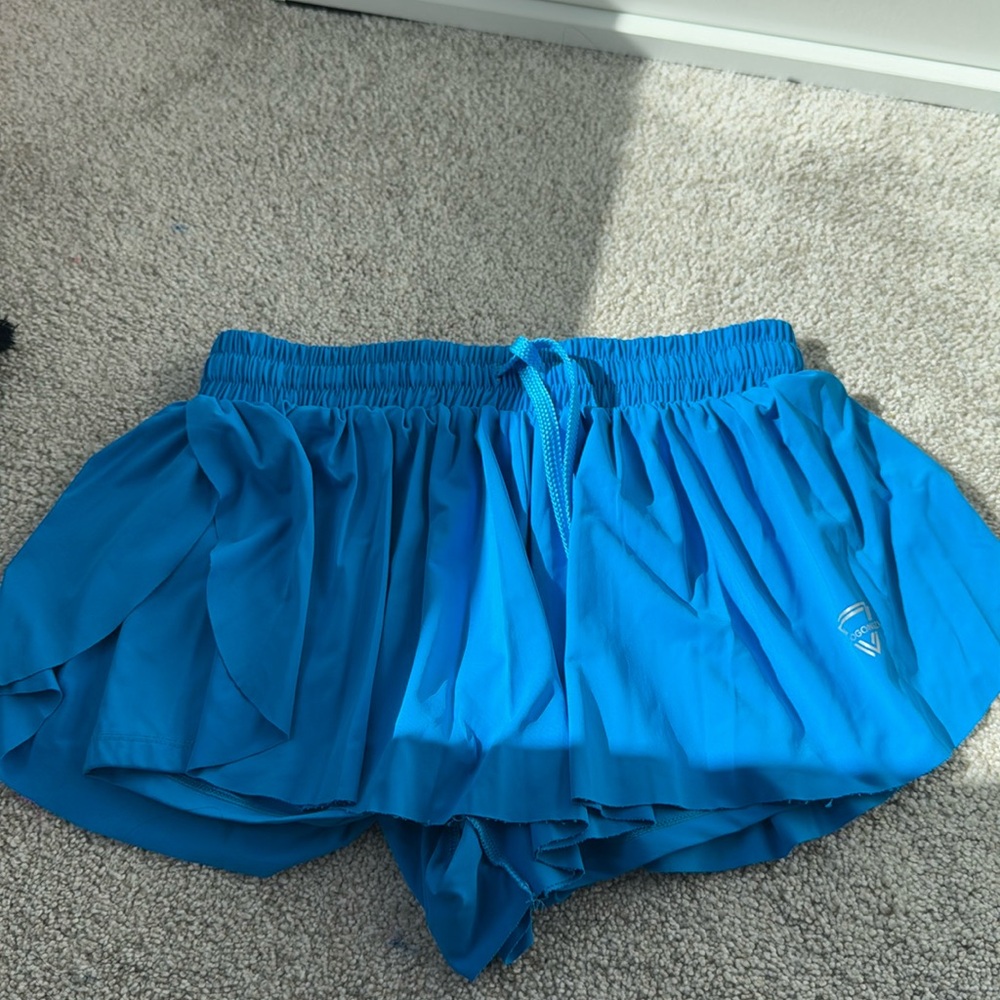 Blue flowy shorts medium
